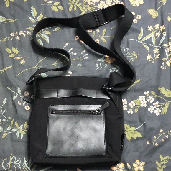 Skagen Denmark Canvas and Cowhide Leather Black Adjustable Unisex Messenger Bag - Picture 1 of 16